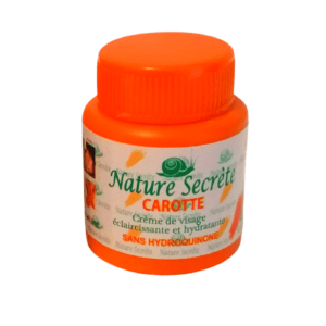 crème pour soin du visage à base d'huile de carotte permettant d'éclaircir et hydrater les peaux des femmes noires